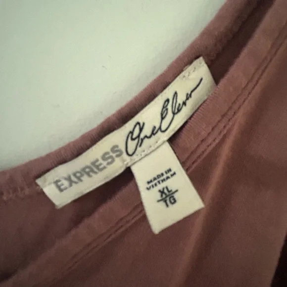 NWOT✨ Express Top - Picture 4 of 4